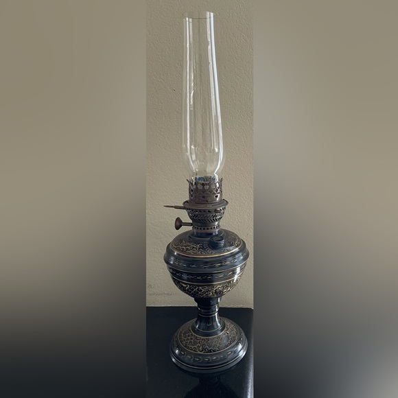 Antique vases and lanterns 3 piece set - Picture 5 of 10